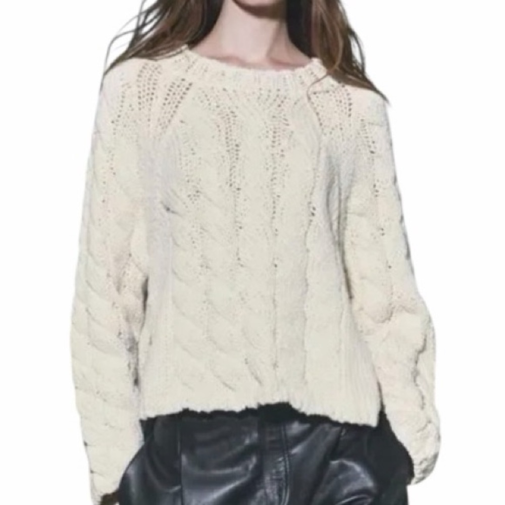 🆕Zara Chunky Knit Cream Sweater w Side Vent Black Ties